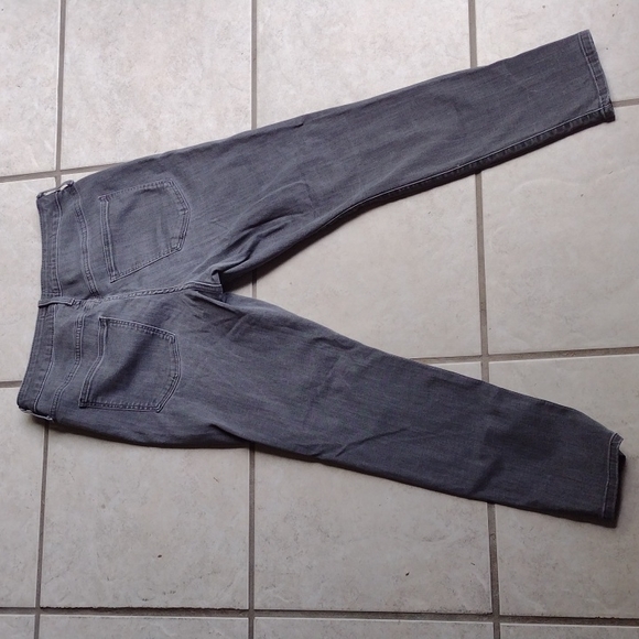 I never wear it - Picture 2 of 3